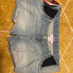 brand new womans maternity shorts size 6